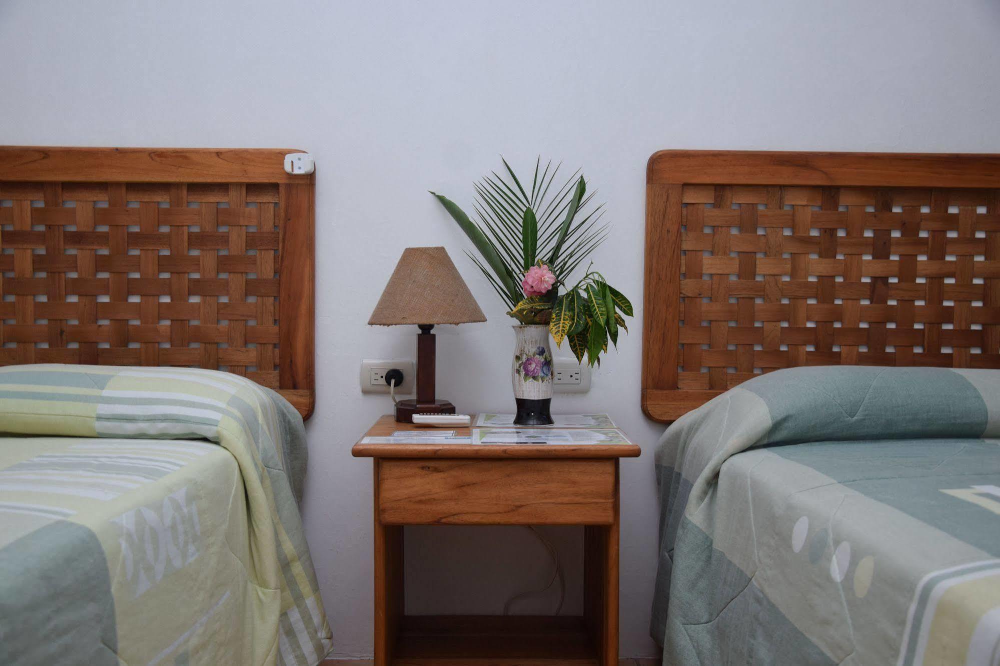 Agua Dulce On The Beach Puerto Jiménez エクステリア 写真